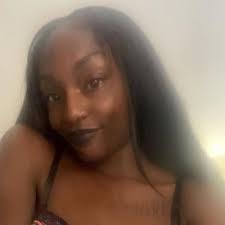 Jennifer Hudson GAGGED when Candace Parker signed her shirt 😱✨