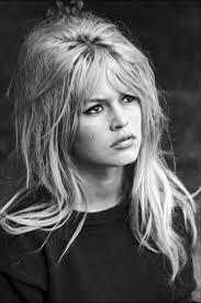Chicest french girl hairstyles for this summer. French Girl Approved Ways To Cut Your Bangs