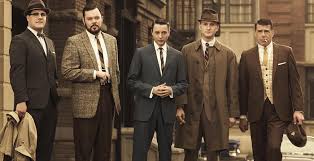 In addition to tailored skirts, women wore stilletto heelshoes and suits with short boxy jackets, and oversized buttons. What Was Men S Fashion Like In The 1960s