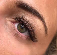 Looking for a good deal on classic extension? Luscious Lashes Get The Lowdown On Lash Extensions Lvl Tints Mary Ann Weeks Aveda