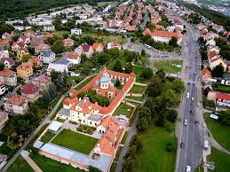 Recenzent teatralny, felietonista, autor scenariuszy widowisk teatralnych i muzycznych, autor librett i reżyser 10 spektakli tanecznych (modern dance + rock live). Der Weisse Berg In Prag Vom Schlachtfeld Zur Begegnungsstatte Ost West Europaische Perspektiven