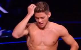 Avec quel danseurs vont donc êtreassociées nos stars rayane bensetti, corneille, joyce jonathan, louisy joseph, brian joubert. Danse Avec Les Stars Rayane Bensetti En Demi Finale Sur Tf1