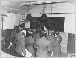 Raf No 1 School Of Photography At No 1 School Of Photography Raf Photographers Take A Thirteen Weeks Course Officers Take A Air Photography Raf Photography