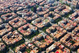 Réservez votre vol pas cher vers barcelone et voyagez au meilleur prix avec edreams. Vue Aerienne Du Quartier De L Eixample Barcelone Espagne Banque D Images Et Photos Libres De Droits Image 41937788