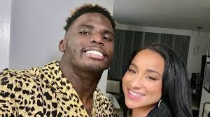 Tyreek Hill files for divorce from Keeta Vaccaro just 76 DAYS after they  got married, according to court documents... but NFL star denies it and  bizarrely says they are 'happily married' |