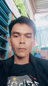 Mamasyal sa Dalampasigan Paghahanap ng mga Alimango sa Low Tide