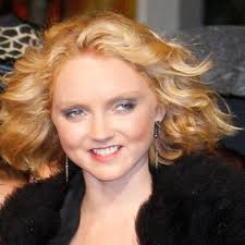 Canna lilies can be grown outside as border plants, or tall plants for screening. Lily Cole Starportrat News Bilder Gala De