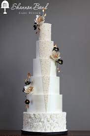 3 drops peach bitters 1 sugar cube 1 ounce grand marnier 4 ounces champagne drop bitters on to the. Gatsby Wedding Cake Cakecentral Com