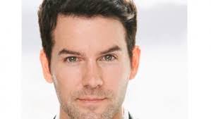 Robert Strauser's Instagram, Twitter & Facebook