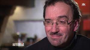 L'ambiance chalet alpin du salon avec son imposante cheminée, ses tissus laineux et ses éclairages intimistes vous invitent au dépaysement et à la détente. Cauchemar En Cuisine Avec Philippe Etchebest Saison 6 Episode 4 Au Coin Du Feu Youtube