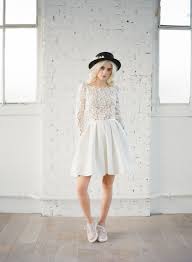 Votre mariage civil approche ? La Mariee Aux Pieds Nus Photographe Greg Finck Rime Arodaky Robes De Mariee Courte Mariage Civil 2015 Modele Clover La Mariee Aux Pieds Nus