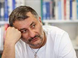 Cristi puiu says that he already has a synopsis ready for each of these films. Cristi Puiu Despre FicÈ›iune Documentare Redactare Dor