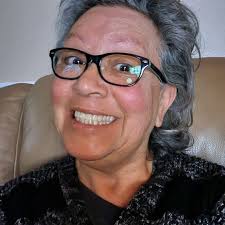 Removing table from 2013 Keystone Laredo 274rb