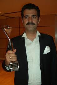 1997 yılında kendi ismini verdiği hüseyin turan isimli solo albüm ile müzik piyasasındaki yerini alan hüseyin turan daha sonra aklıma düştü gözlerin, turna sesi, hoş geldin, kilit, adı karanfil. Huseyin Turan Kimdir Biyografisi Biyografi Arsivi Kim Kimdir