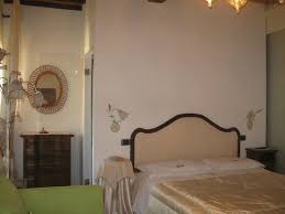 La casa delle rose, circondata dalle splendide colline toscane, è situata a 5 minuti dal centro storico di arezzo. La Casa Delle Rose Di Maria 69 7 8 Prices B B Reviews Arezzo Italy Tripadvisor