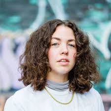 Megan Simcox's Instagram, Twitter & Facebook