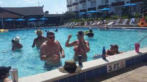 An awesome hotel, and cleanliness was the #1 priority. Koi Pond To The Left Of The Entrance To Traders Restaurant Aku Tiki Inn Picture Of Best Western Aku Tiki Inn Daytona Beach Tripadvisor