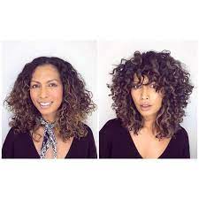 Quelle Coupe Pour Mes Cheveux Boucles Planity Le Mag Coiffures Cheveux Ondules Coupe De Cheveux Cheveux Courts Boucles