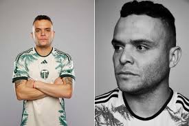 Lights, Camera, Action: Photo Shoot with Jonathan Rodríguez