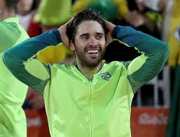 Check spelling or type a new query. Ouro No Rio Bruno Schmidt E Eleito O Melhor Do Volei De Praia Em 2016 Jovem Pan