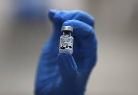 Nevertheless, there are specific populations for whom vaccination is not recommended, either due to contraindications, lack of supply, or limited data. Vacina Da Pfizer E Biontech Contra A Covid 19 E Autorizada Nos Eua Mundo Valor Economico