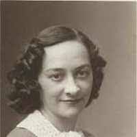 Violet Oneill's Instagram, Twitter & Facebook