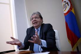 Carlos holmes trujillo garcía, continúa hospitalizado en el cabe recordar que trujillo garcía fue trasladado desde la ciudad de barranquilla a bogotá para. Wnmeqzvuhxpdxm