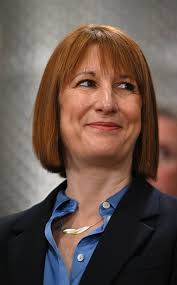 Economist breaks down how the Treasury ruins the UK