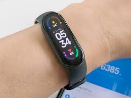 Plus, the display is bigger and clearer. Unexpected Use Of Xiaomi Mi Band 6 Not Only Big Screen And Spo2 Measurement But Also Attractive Dr Yamane Japanese English Version