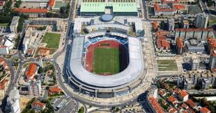 It was designed for the uefa euro 2004 tournament by portuguese architect tomás taveira. Final Da Taca De Portugal Entre Sc Braga E Benfica Disputa Se Em Coimbra