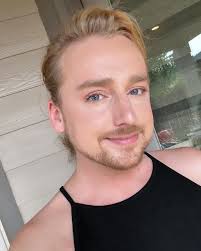 Davis Hilton (@davis.hilton) • Fotos y videos de Instagram