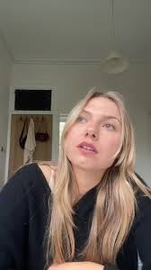 Jodie Sloan's Instagram, Twitter & Facebook