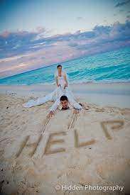 20 Funny Couple Photography Ideas Photos Photography Couples Relationship Humor Photosho Funny Wedding Pictures Funny Wedding Photos Beach Wedding Photos