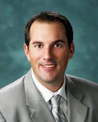 Grubb & Ellis|Phoenix Realty Group Brokers Lease for Dalfen with Samsonite 