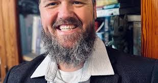 Bruce Wray's Instagram, Twitter & Facebook