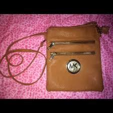 See full list on wikihow.com Fake Knock Off Michael Kors Crossbody Bag Michael Kors Crossbody Bag Crossbody Bag Michael Kors Crossbody