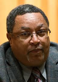 Pierce seeks GOP nomination to take