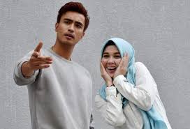 During her semester breaks, she decides to spend. Biarlah Antara Saya Dengan Tuhan Emma Maembong Jawab Adegan Berpelukan Hiburan Mstar