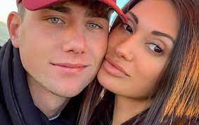 Farago was born on november 18, 1993, in canada. Love Is Blind Francesca Too Hot To Handle Grund Fur Trennung