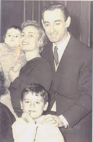 Ruy de carvalho evoca o inicio da sua carreira teatral; Filho Do Rui De Carvalho