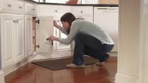 signs of a mouse or rat infestation in