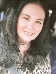 And the elf outfit Wanted to make sure everything fit. I have to wear some  Christmas stuff for certain events. Trust me when I say I need a grinch  costume. Lol 😂