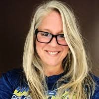 Amy Pitkin's Instagram, Twitter & Facebook