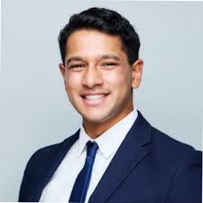 I am beyond excited to announce that I have accepted an offer to join the  J.P. Morgan Private Bank as a 2023 Summer Analyst. I want to thank my  friends and mentors