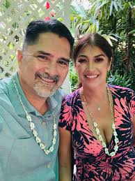 Free photos for outgoing couple in Antigua