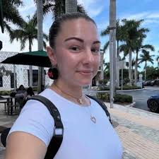 Sandra Hupp (@SandraHupp7388)