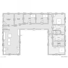 Le plan de cette maison présente un jeu de composition : Maison En U Plan