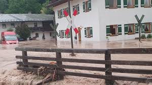 Die traun ist ein 153 km langer rechter nebenfluss der donau in oberösterreich (österreich). 3zcchu2 Dpxpm