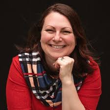 Elizabeth Halpin's Instagram, Twitter & Facebook