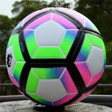 En fotball er en ball oppblåst med luft som brukes til å spille en av de forskjellige idrettene kjent som fotball. Premier Official Size 5 Football Soccer Ball Football Soccer Football Ball Soccer Ball